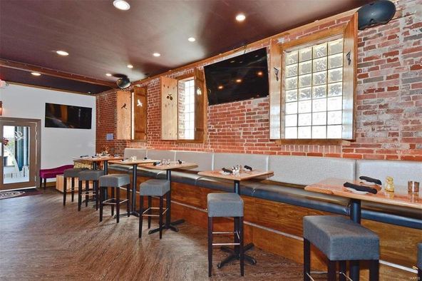 Restaurant & Sports Bar: 5800 Gravois Ave, Saint Louis, MO 63116